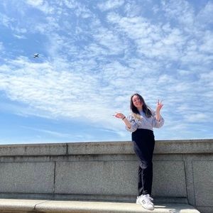 Meet your Posher, Olivia